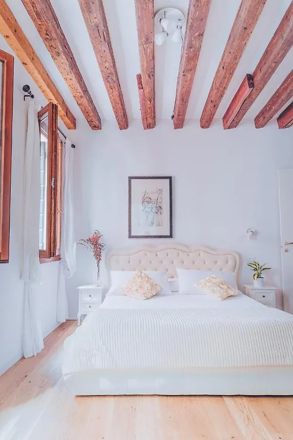 Bianca Cappello House Bed & Breakfast Venice 2*,  Italy